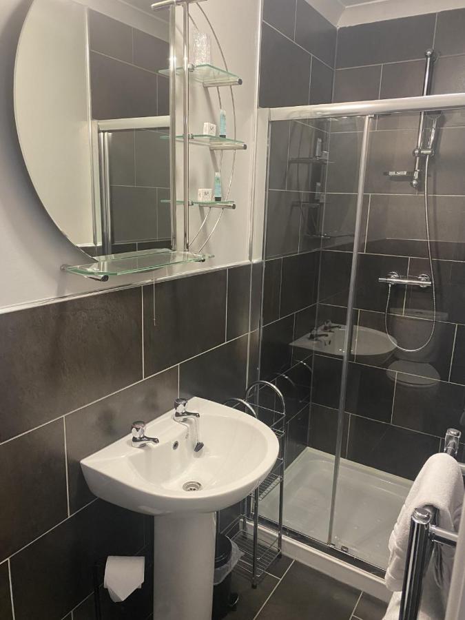 Jeffersons Hotel & Serviced Apartments (Adults Only) Barrow-in-Furness Kültér fotó