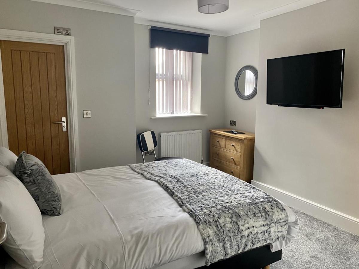Jeffersons Hotel & Serviced Apartments (Adults Only) Barrow-in-Furness Kültér fotó