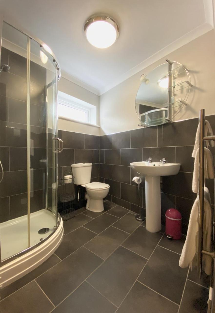 Jeffersons Hotel & Serviced Apartments (Adults Only) Barrow-in-Furness Szoba fotó